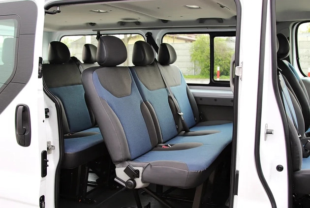 Renault Trafic cena 58990 przebieg: 208900, rok produkcji 2013 z Biała małe 466